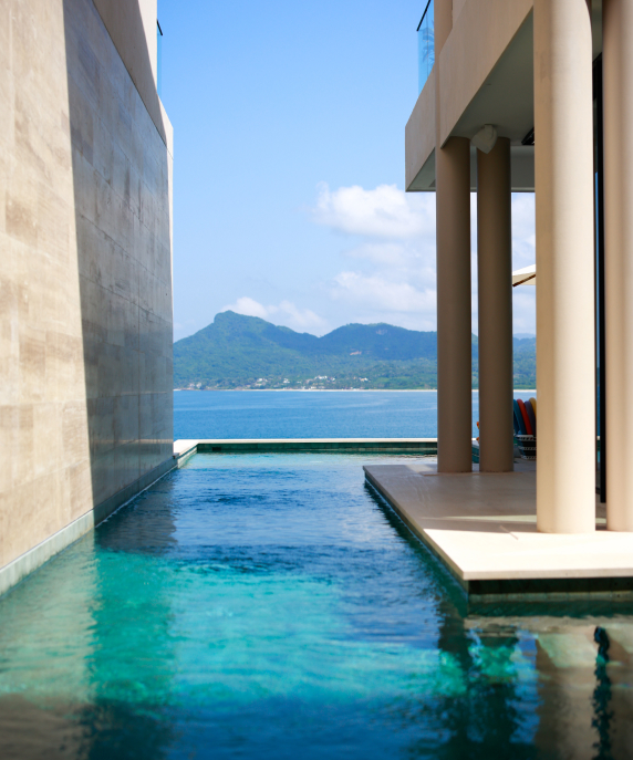 Casa Dinamita pool view